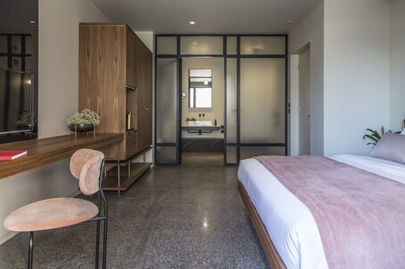 Perianth Hotel - Image 70