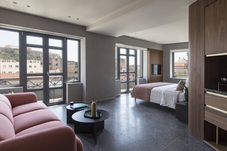 Perianth Hotel - Image 60