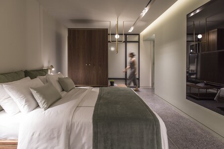 Perianth Hotel - Image 62