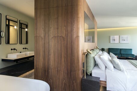Perianth Hotel - Image 77