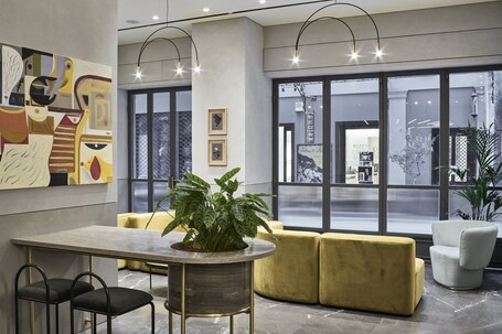 Perianth Hotel - Image 11
