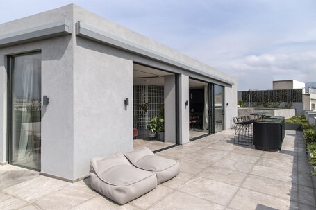 Perianth Hotel - Image 20