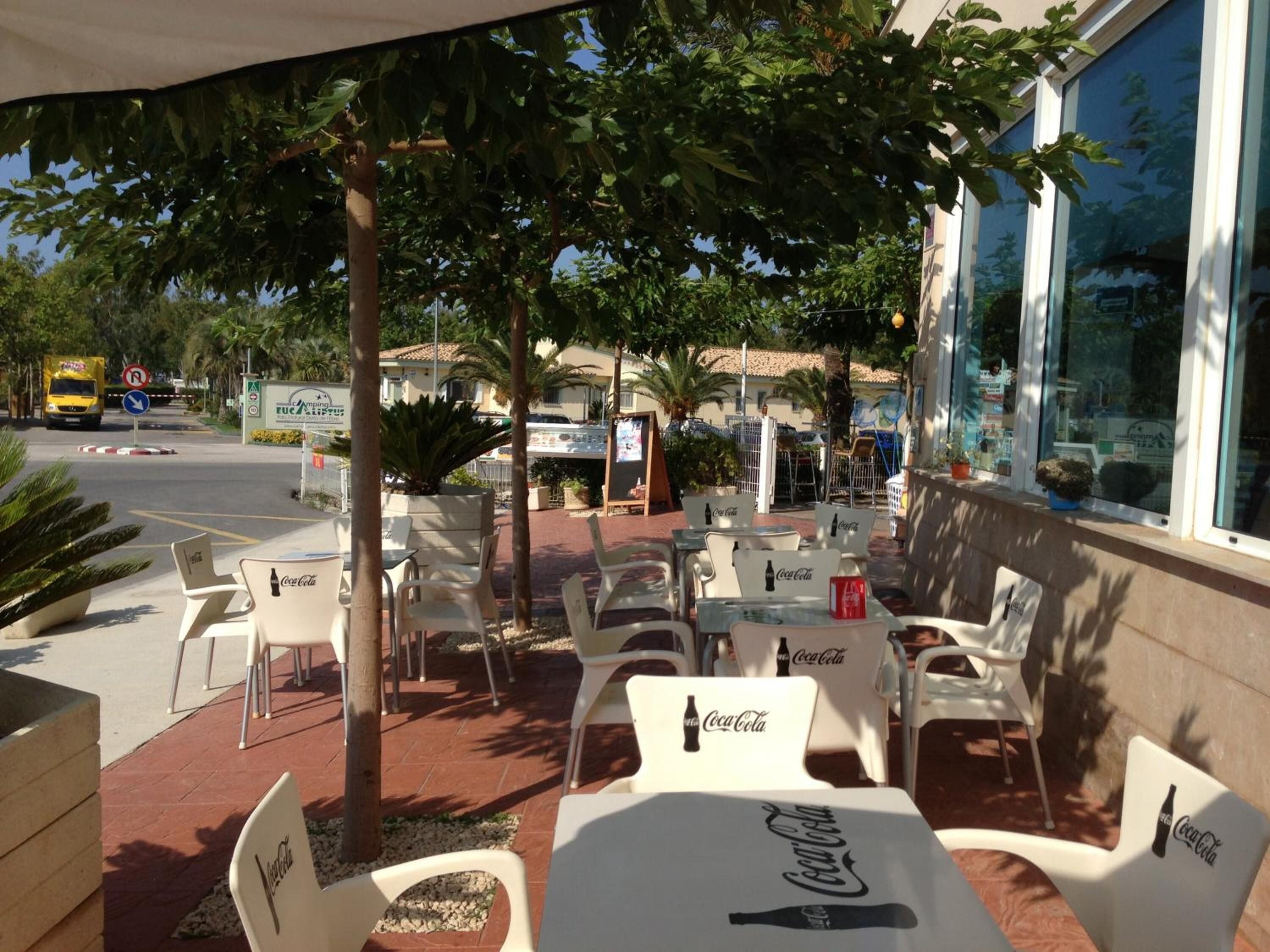 lunch and dinner served, local cuisine