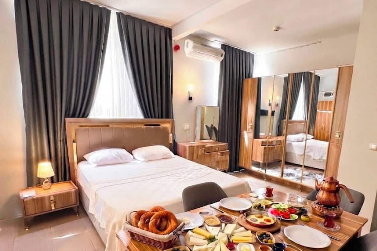 Double Room | Desk, WiFi (free)