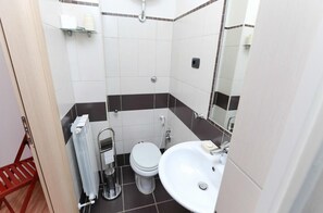 Comfort Double Room | Bathroom