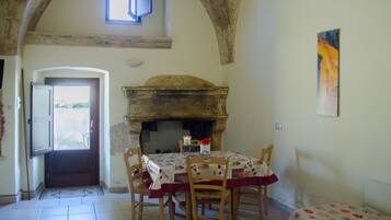 Petit déjeuner composé de spécialités régionales compris tous les jours