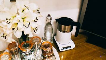 Double Room, Shared Bathroom | Room amenity