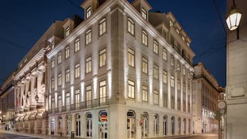 Façade de lâhĂ©bergement - soirĂ©e/nuit
