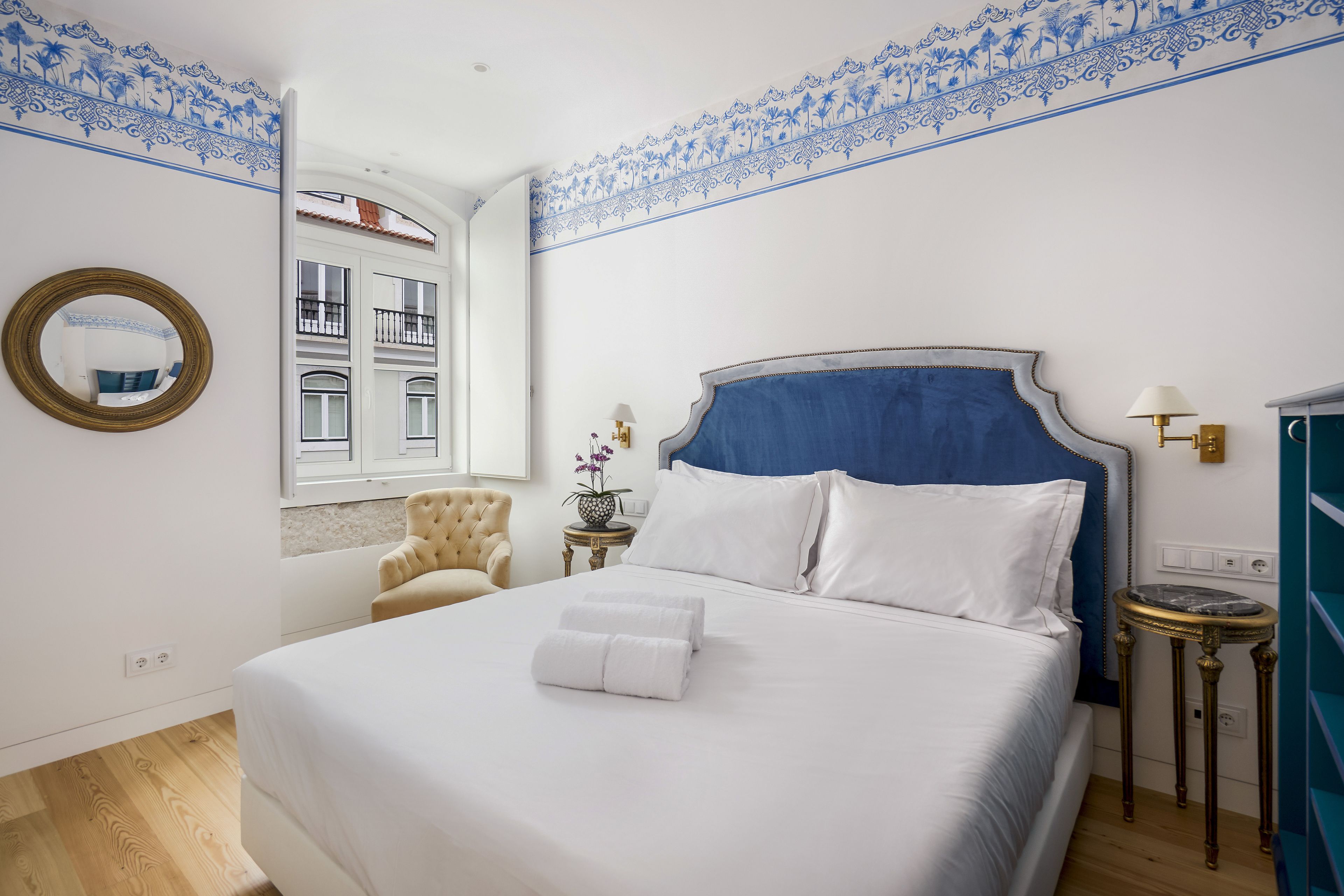 Deluxe Apartment, 1 Bedroom | Premium bedding, in-room safe, blackout drapes, soundproofing