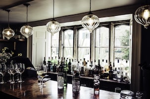 Bar (en la propiedad)
