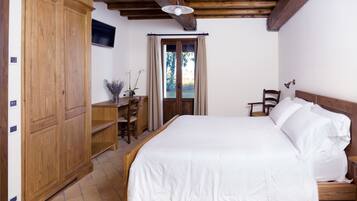 Double Room, Accessible | Premium bedding, down duvets, pillow-top beds, minibar