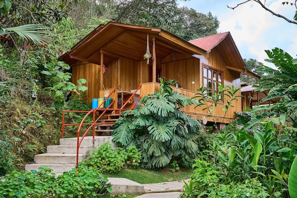 Bungalow (Triple) | Free WiFi, bed sheets