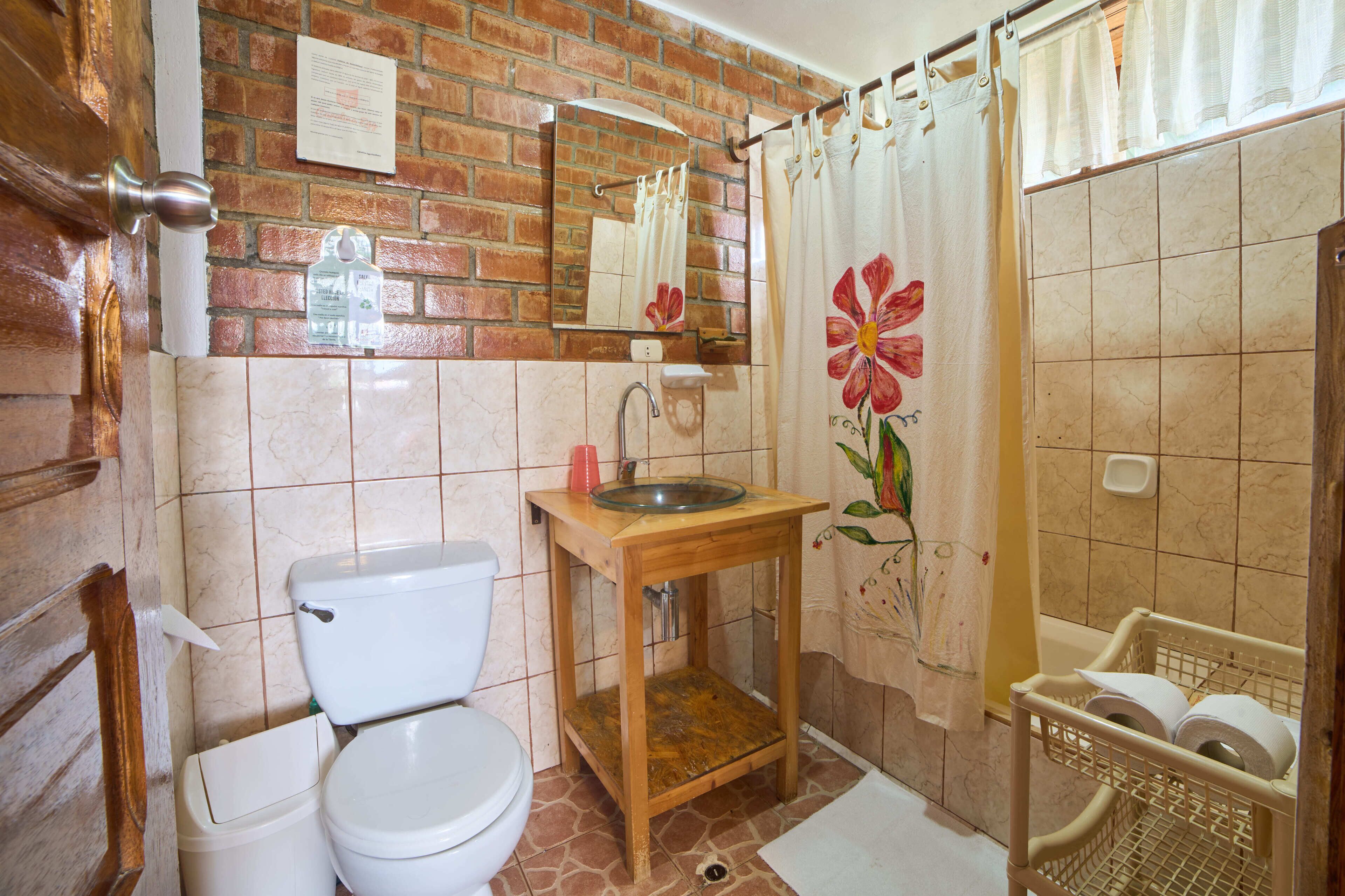 family bungalow (14 pax) | bathroom | shower, free toiletries, towels