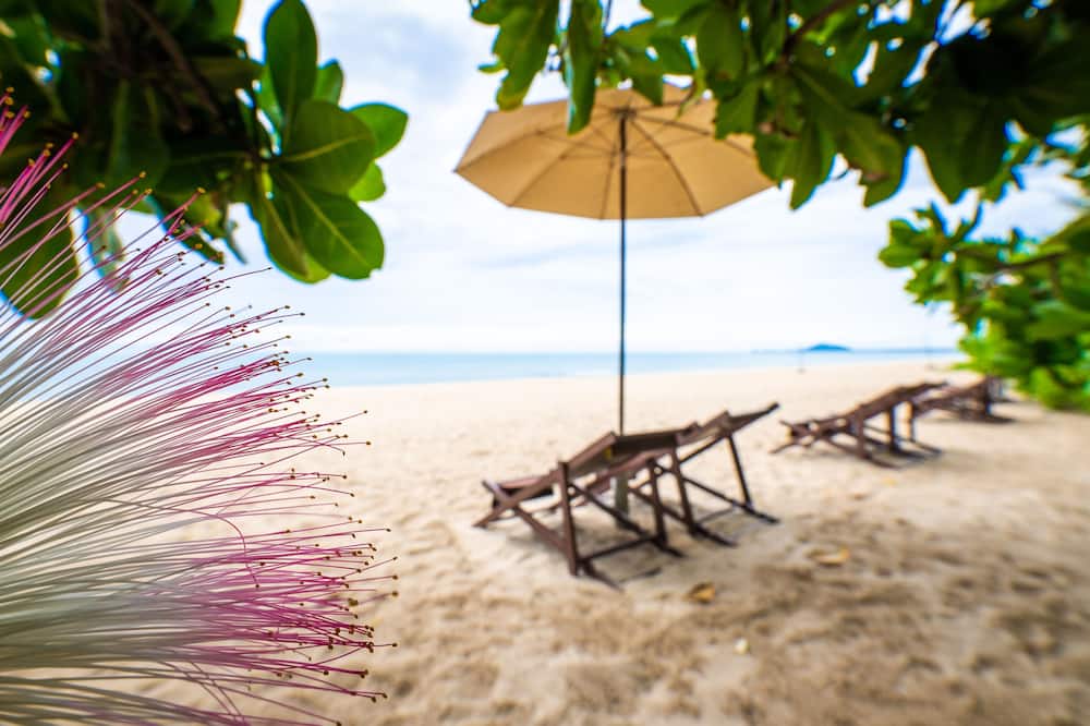 Baan Klang Aow Beach Resort