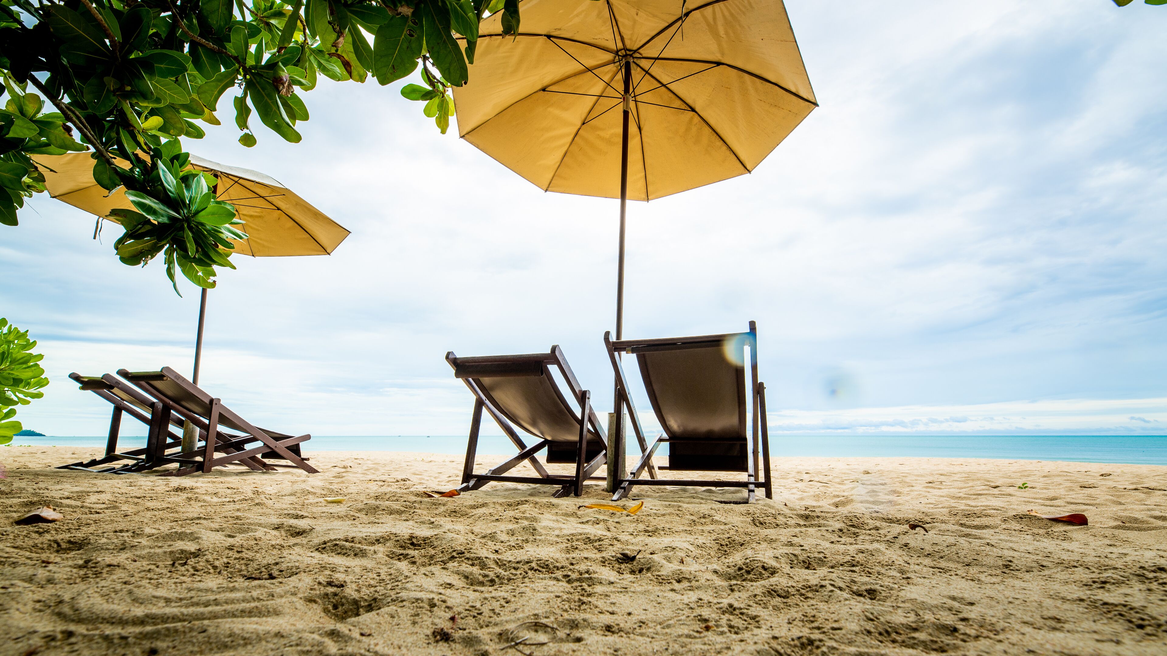 private beach, beach towels