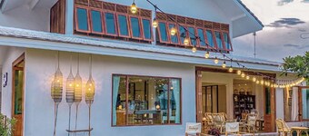 Bang Saphan Resort Hotel