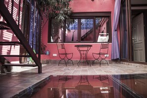 Courtyard - Villa Laura (Seville)