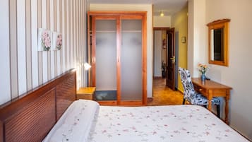 Habitación Confort doble | 1 dormitorio y wifi gratis