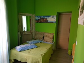 Habitació doble bàsica | Escriptori i wifi gratuïta 