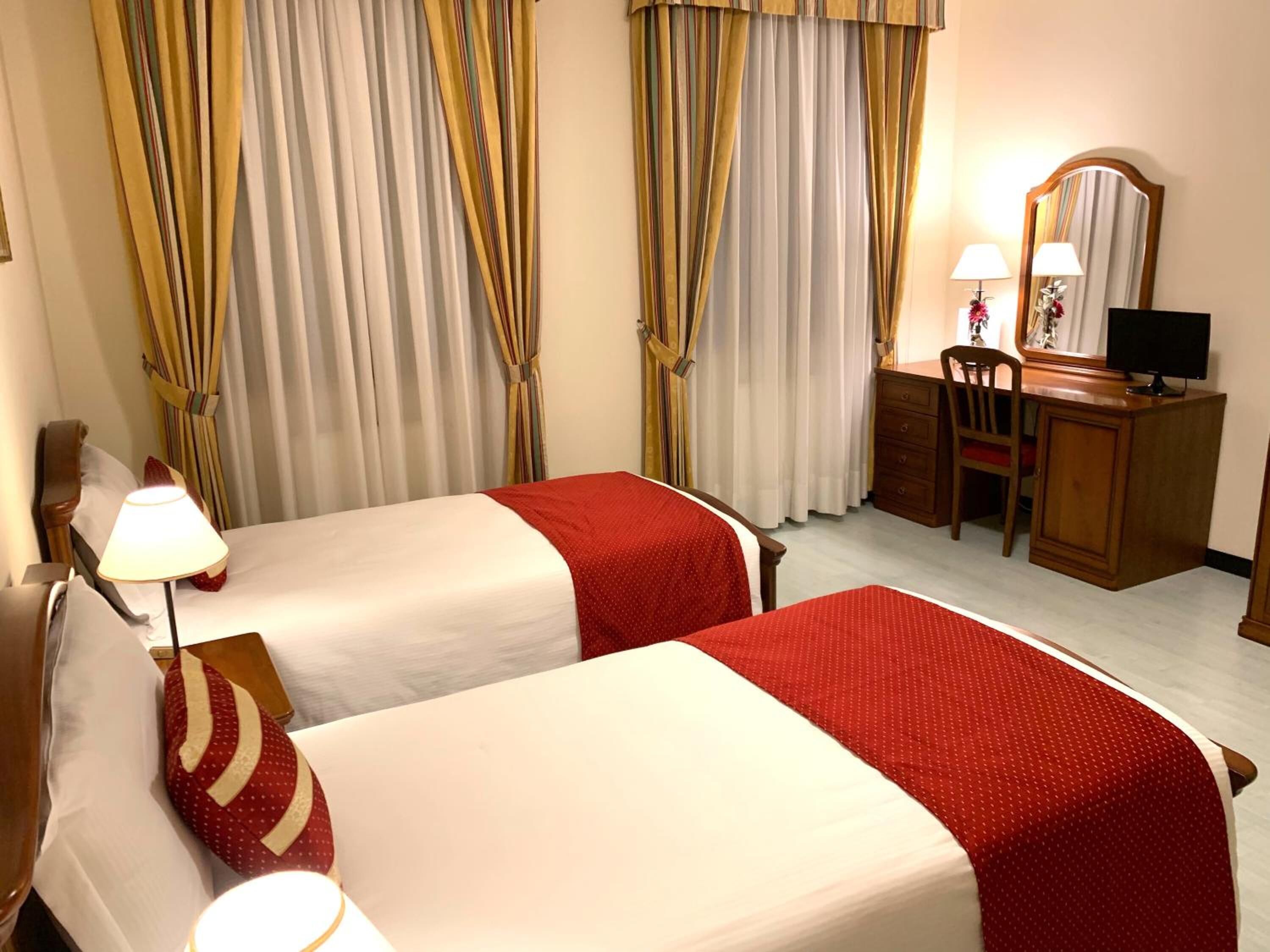 premium bedding, desk, soundproofing, free wifi