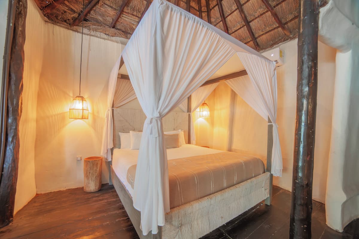 Ropa de cama de alta calidad, cubrecamas y colchones con pillow-top