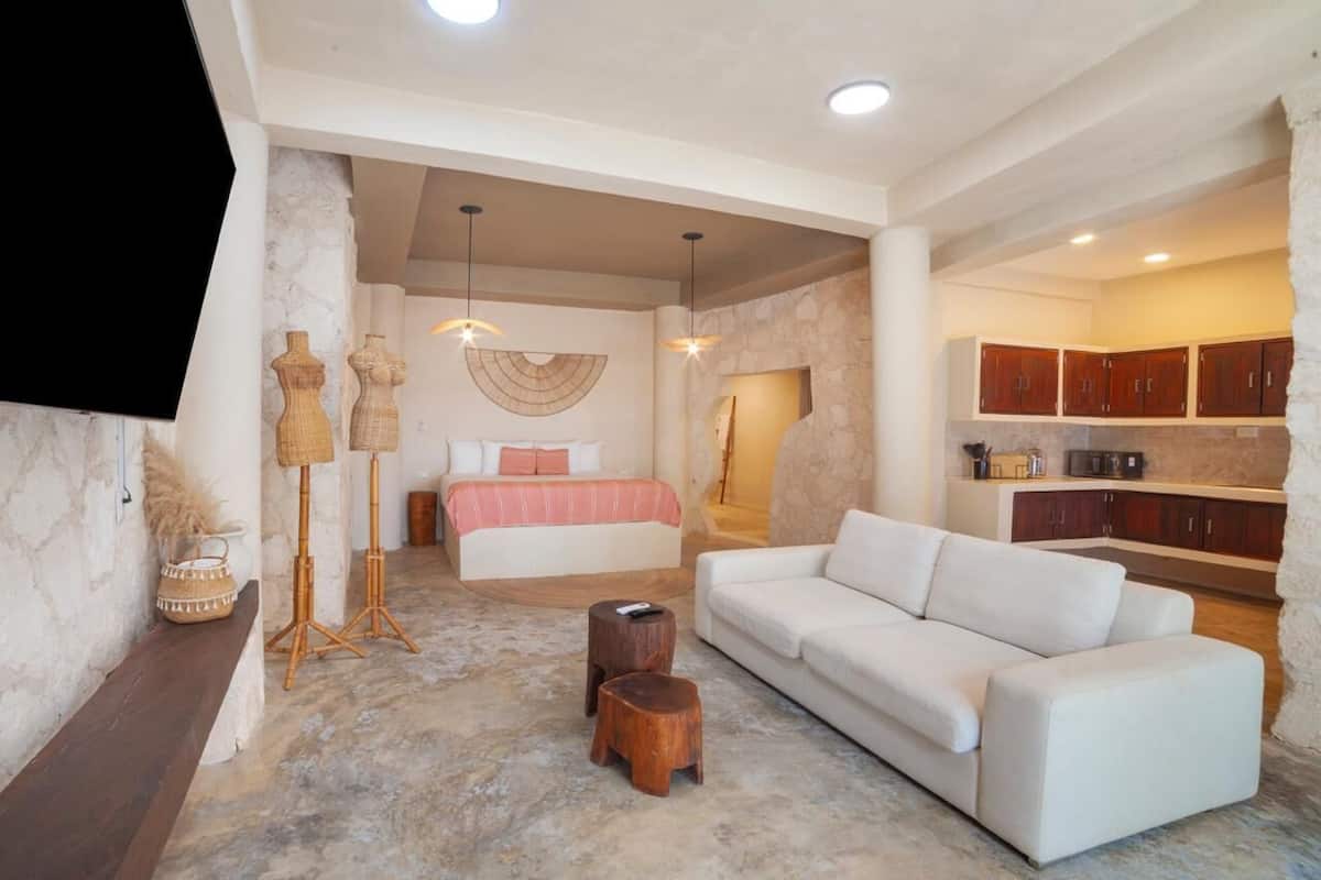 Master Suite Ocean Front | Premium bedding, down comforters, pillowtop beds, individually decorated