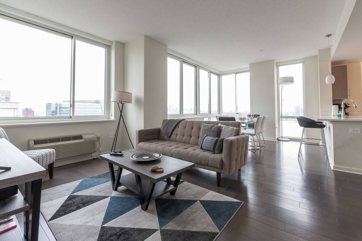 Deluxe Apartment, 2 Bedrooms, Pool Access, City View | City view