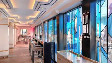 3 restaurants servant le petit déjeuner