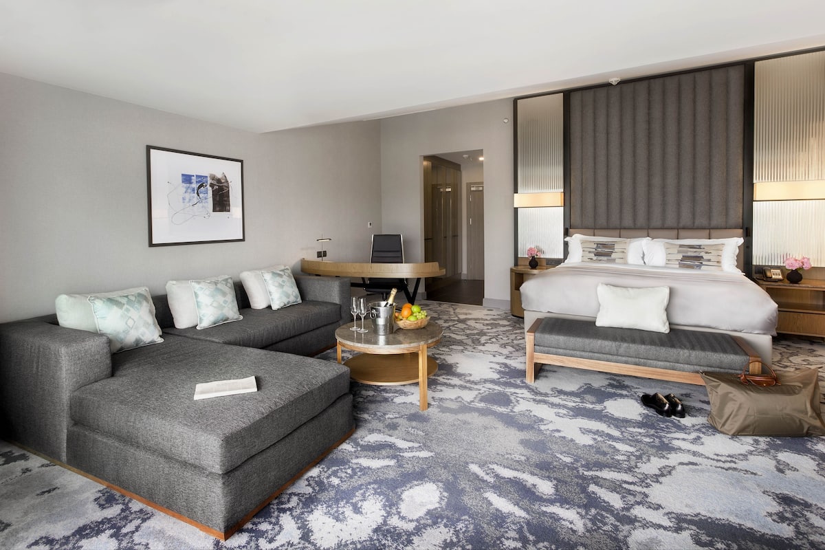 Premium bedding, down comforters, in-room safe, desk
