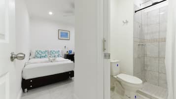 Minibar, in-room safe, free WiFi, bed sheets