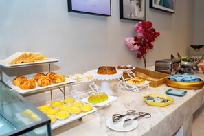 Breakfast buffet - Kaleiston Hotel (Shenzhen)