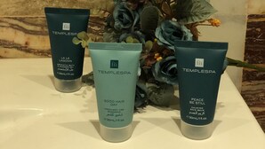Buồng tắm vòi sen, đồ dùng nhà tắm miễn phí, máy sấy tóc 