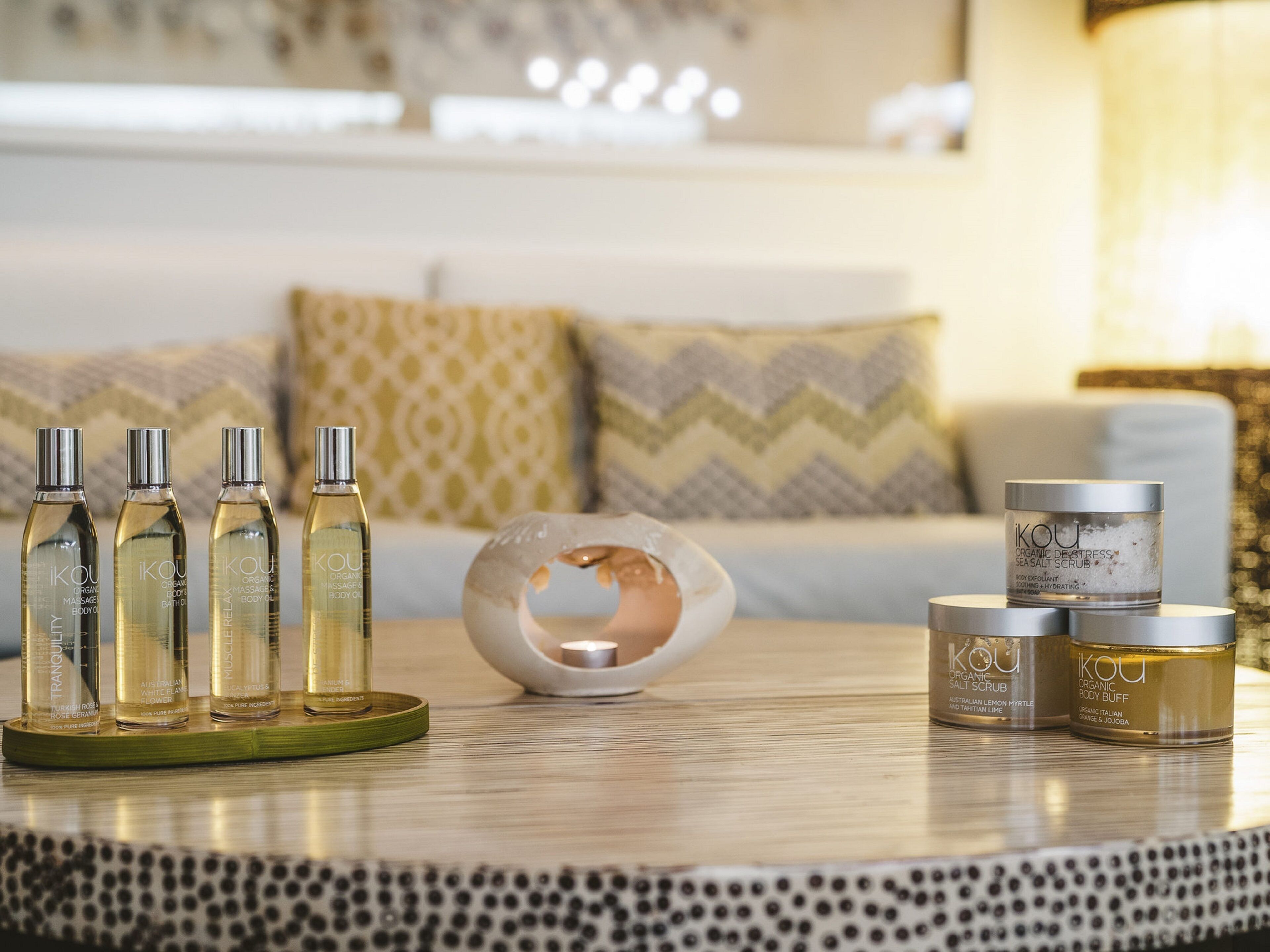 body treatments, hydrotherapy, aromatherapy, hot stone massages