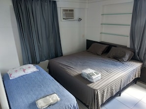 3 habitaciones, escritorio y cortinas blackout 