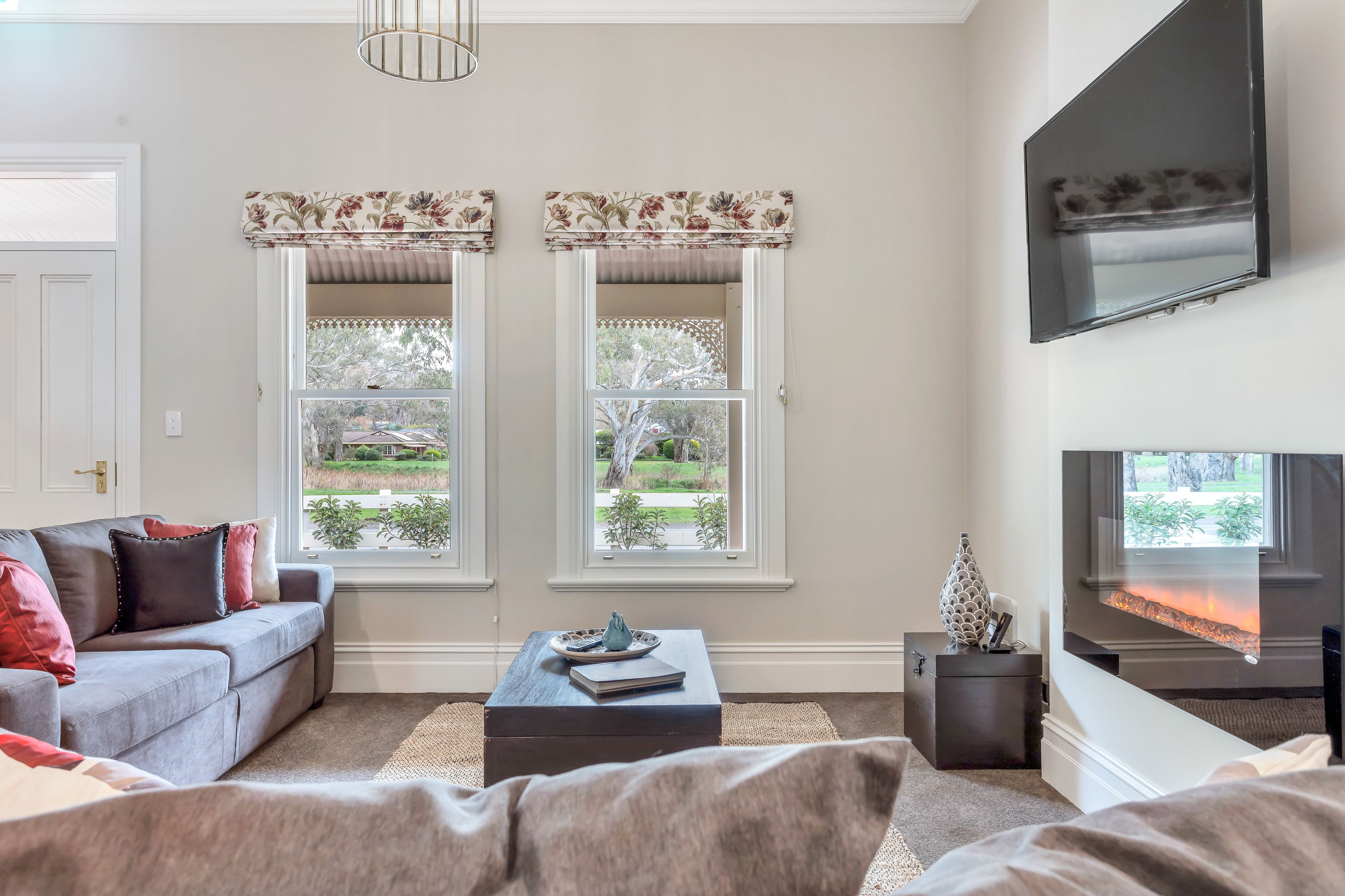 Grandview Accommodation - The Flaxley Apartments — image 8