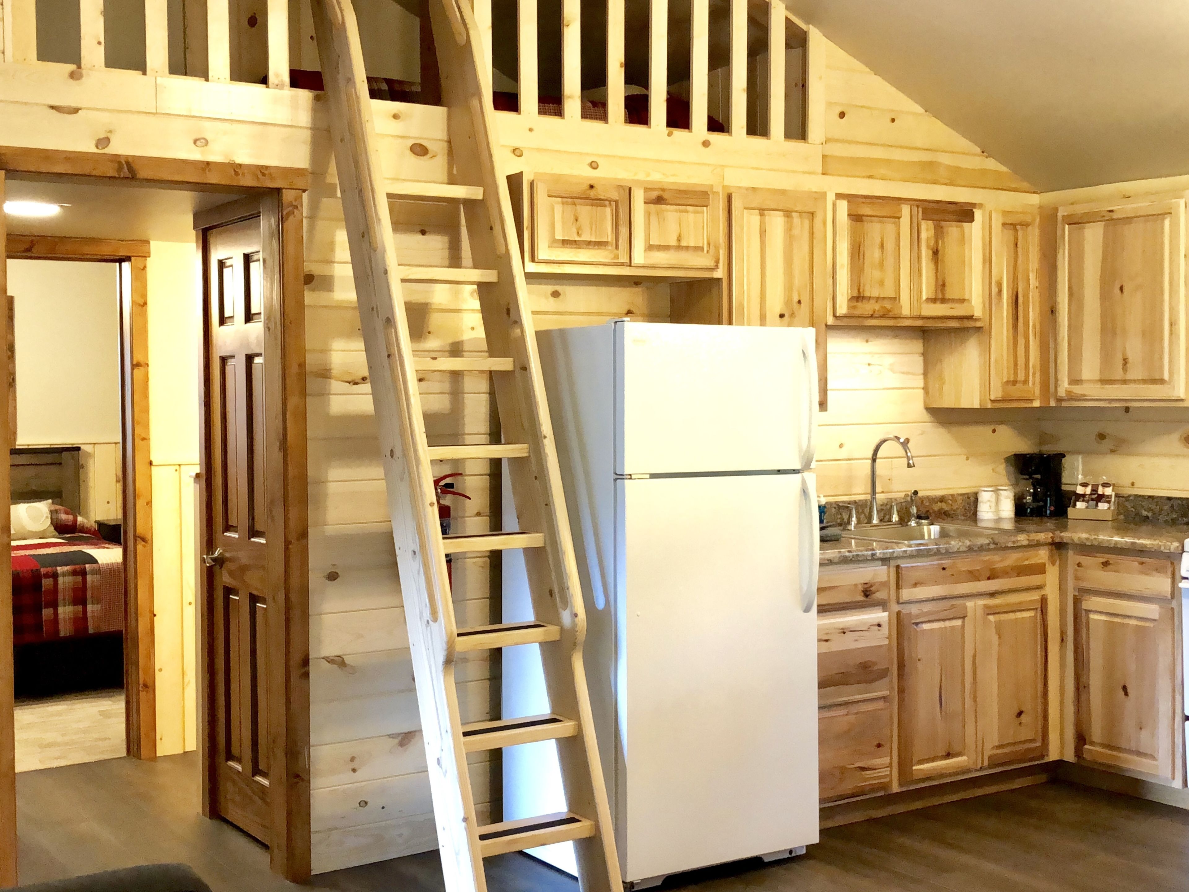 Deluxe Cabin, Multiple Beds | Shared kitchen