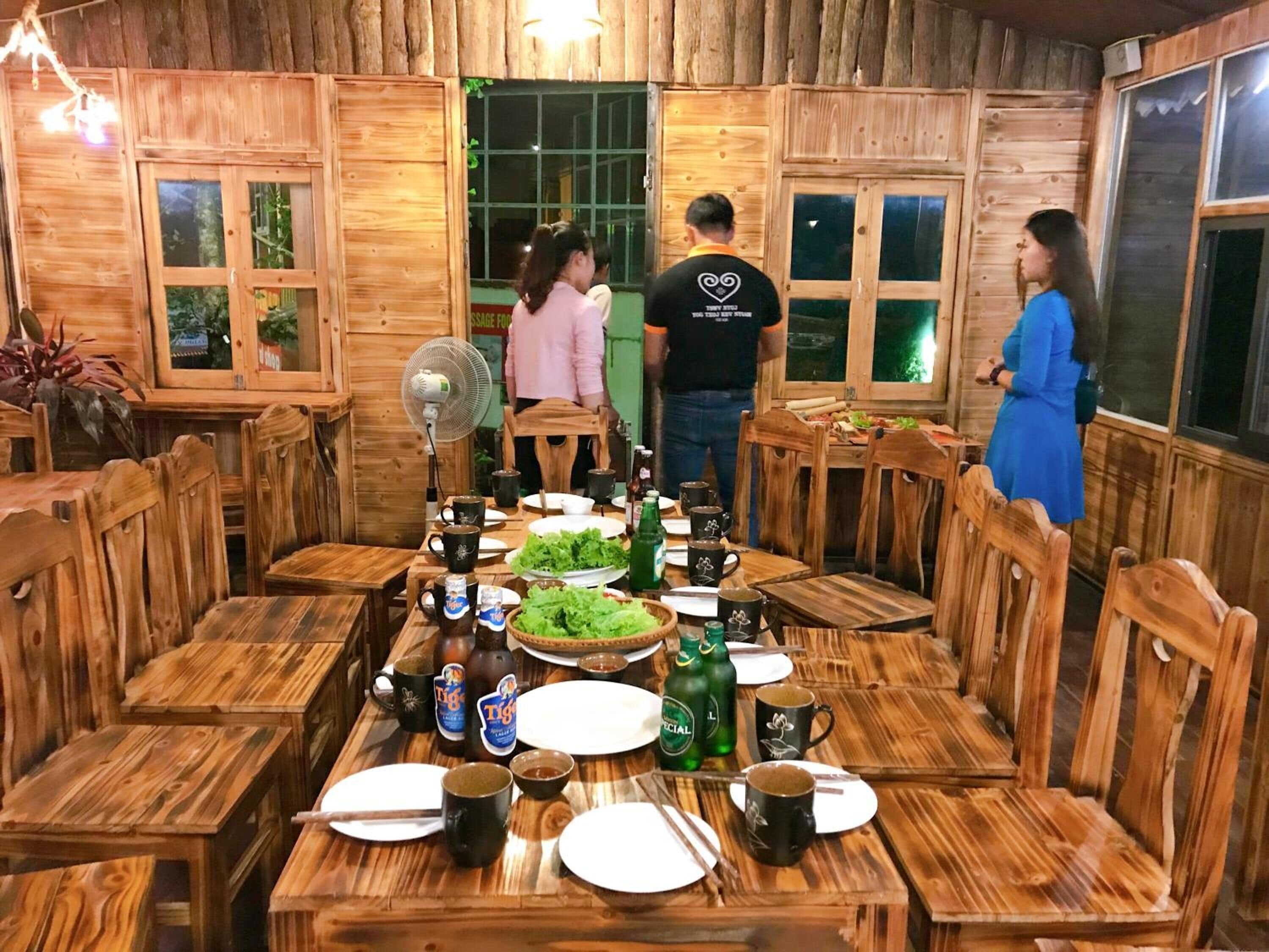 breakfast, lunch, dinner served; local and international cuisine