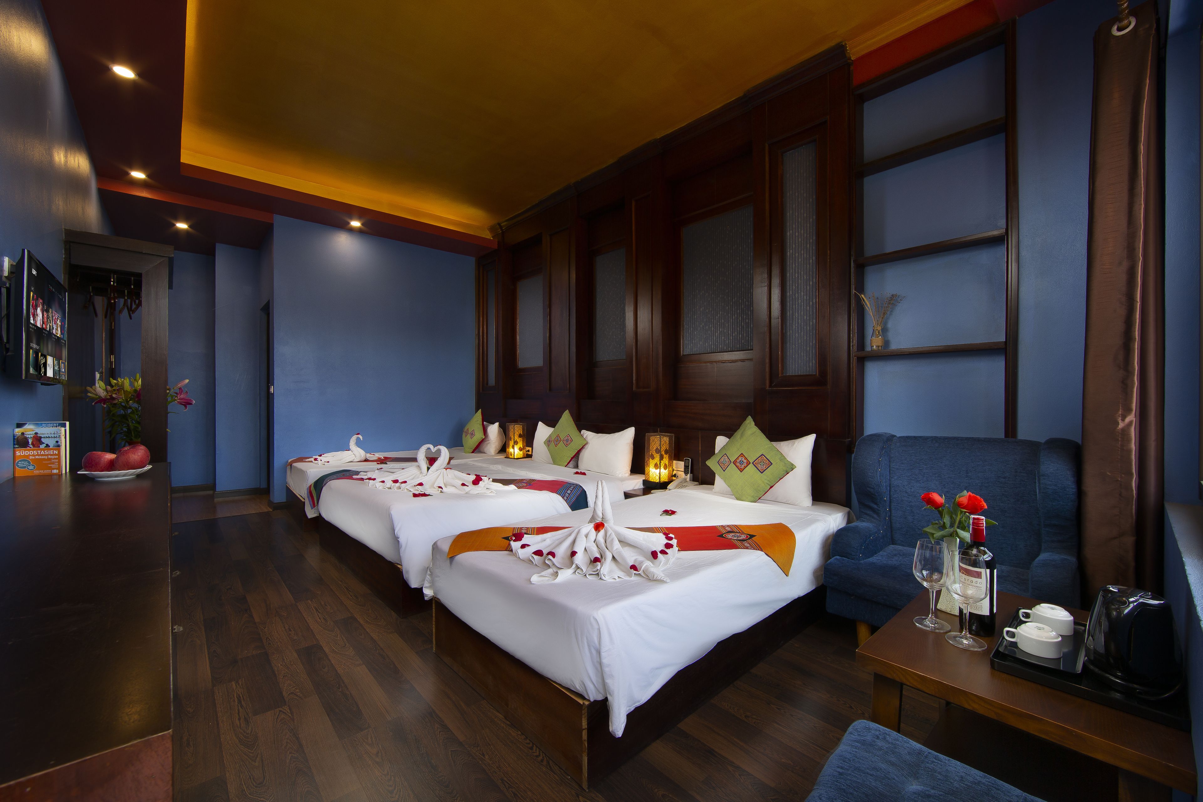 quadruple room with mountain view  | premium bedding, down duvets, minibar, in-room safe