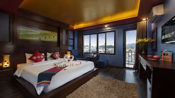 Junior Suite with Mountain View | Premium bedding, down comforters, minibar, in-room safe