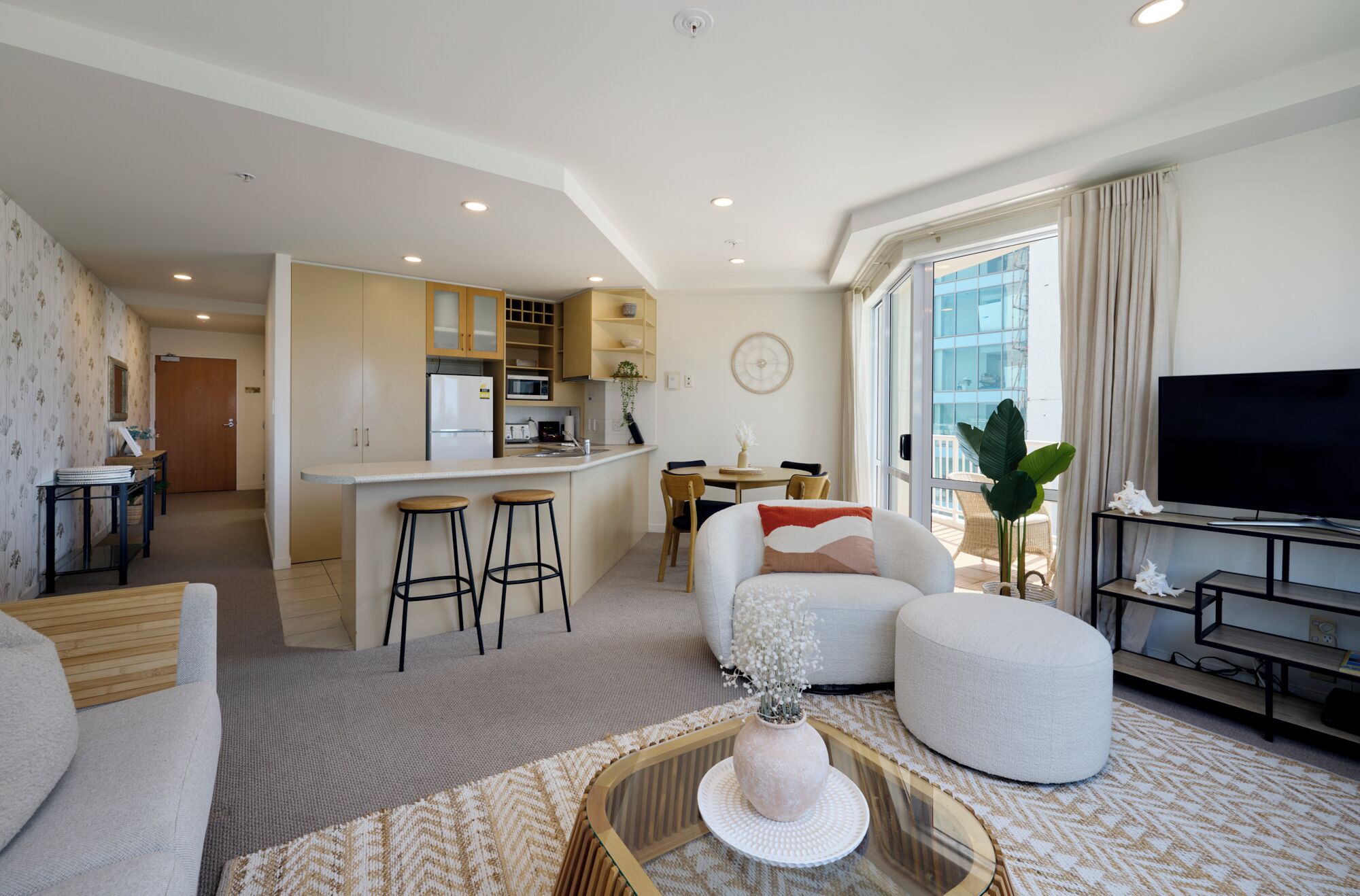 Deluxe-Apartment | Wohnbereich | Flachbildfernseher