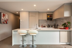 Private kitchen - The Beaumont Apartments (Tauranga)