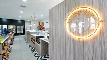 Lunch served, American cuisine, pool views