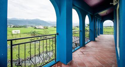 Fly Inn Yilan