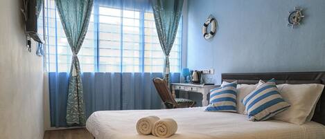 Desk, iron/ironing board, free WiFi