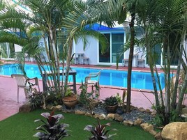 Garden View with A/C | Terrace/patio