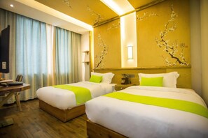 Superior Twin Room | Desk, blackout curtains, soundproofing, free WiFi