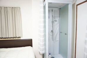 Desk, free WiFi - Konitel Namba 2 (Osaka)