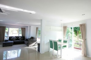 2 Bedroom Pool Villa | Living room - Baan Narwee Villa (Koh Samui)