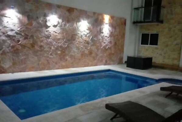 Hồ bơi ngoài trời 