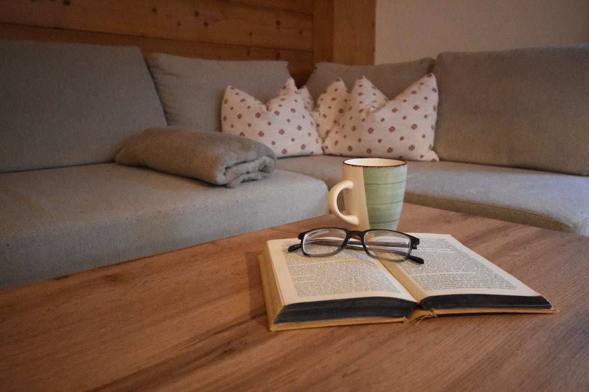 Apartment, 2 Bedrooms, Bathtub (Verwall) | Living room | 81-cm flat-screen TV with cable channels, TV, table tennis